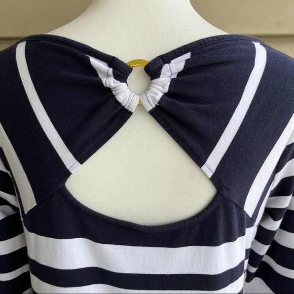 •Crown & Ivy• Striped Keyhole Back Dress - Size Medium - Picture 6 of 8